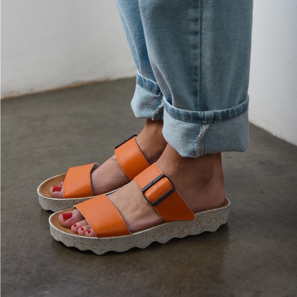 ASPORTUGUESAS sandals EUC